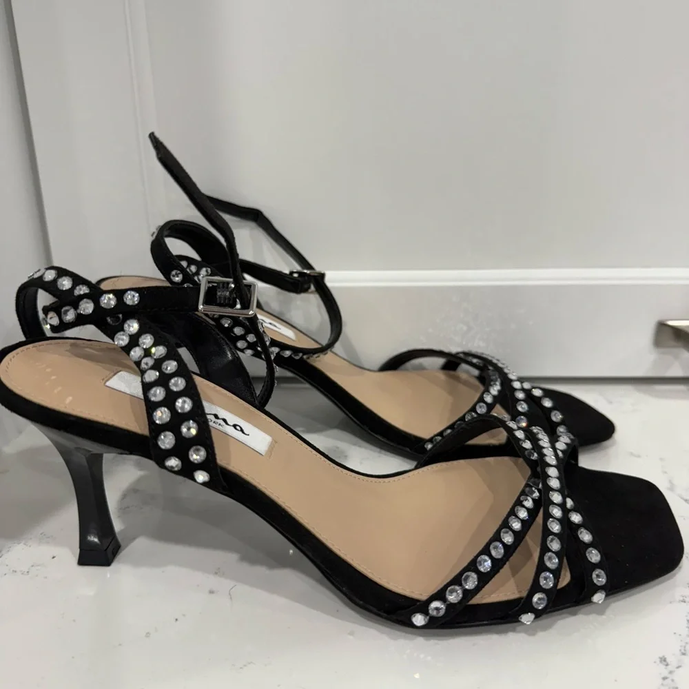 NINA NEW Laura Ankle Strap Sandal (Women) sizes 8 & 8.5